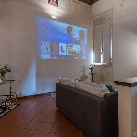 Renaissance דירה