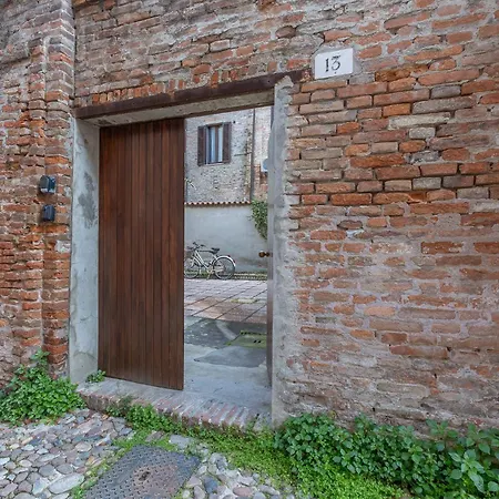 Lejlighed Guesthost - Renaissance Ferrara