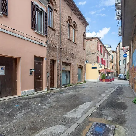 Guesthost - Renaissance 아파트