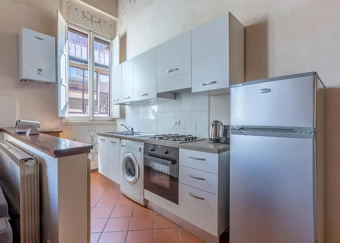 Guesthost - Renaissance