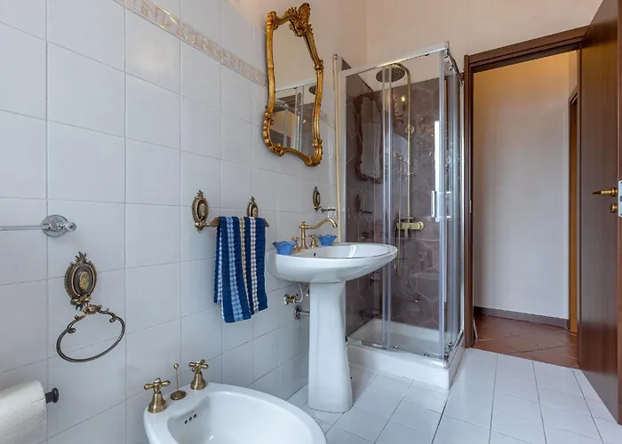 Guesthost - Renaissance アパート *